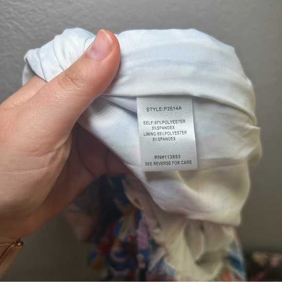 Sugarlips Floral Multicolor Ojai Honey Surplice Romper women’s small boho summer - Picture 9 of 10